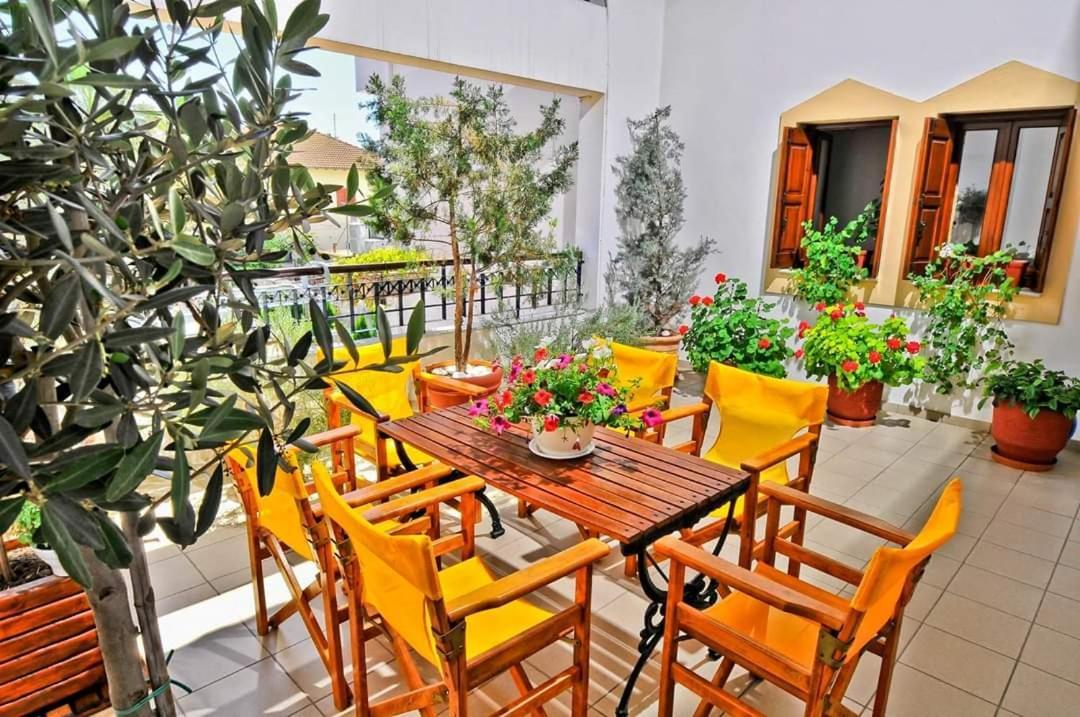 Pegasus Hotel & Coastal Cafe Kala Nera Exterior foto